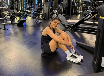 Guess who Mrunal Thakur is missing during her gym session? | Guess who Mrunal Thakur is missing during her gym session? Guess who Mrunal Thakur is missing during her gym session? | Guess who Mrunal Thakur is missing during her gym session?