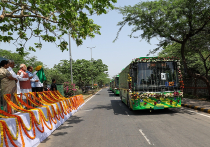 PM Modi flags off electric buses for clean and green Delhi | PM Modi flags off electric buses for clean and green Delhi PM Modi flags off electric buses for clean and green Delhi | PM Modi flags off electric buses for clean and green Delhi