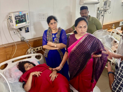 Bengaluru stampede: Karandlaje visits injured, urges judicial enquiry by High Court | Bengaluru stampede: Karandlaje visits injured, urges judicial enquiry by High Court Bengaluru stampede: Karandlaje visits injured, urges judicial enquiry by High Court | Bengaluru stampede: Karandlaje visits injured, urges judicial enquiry by High Court