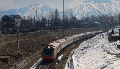 Direct train between Jammu and Srinagar will run from September: Union Minister Vaishnaw | Direct train between Jammu and Srinagar will run from September: Union Minister Vaishnaw