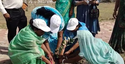 MP: Neemuch women lead environmental movement with support from DAY-NULM | MP: Neemuch women lead environmental movement with support from DAY-NULM MP: Neemuch women lead environmental movement with support from DAY-NULM | MP: Neemuch women lead environmental movement with support from DAY-NULM