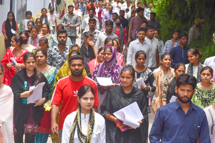 Mega DSC exam begins in Andhra Pradesh for recruitment of 16,347 teachers | Mega DSC exam begins in Andhra Pradesh for recruitment of 16,347 teachers Mega DSC exam begins in Andhra Pradesh for recruitment of 16,347 teachers | Mega DSC exam begins in Andhra Pradesh for recruitment of 16,347 teachers