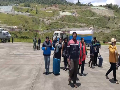Sikkim landslide: 80 stranded tourists safely evacuated | Sikkim landslide: 80 stranded tourists safely evacuated