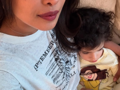 Priyanka Chopra’s daughter Malti Marie adorably does makeup, paints her tiny nails | Priyanka Chopra’s daughter Malti Marie adorably does makeup, paints her tiny nails Priyanka Chopra’s daughter Malti Marie adorably does makeup, paints her tiny nails | Priyanka Chopra’s daughter Malti Marie adorably does makeup, paints her tiny nails