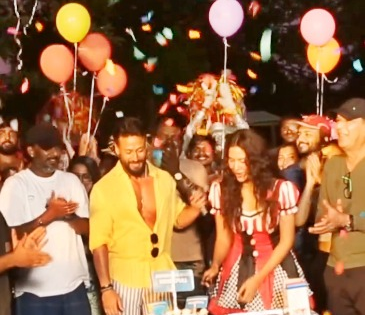 Tiger Shroff celebrates Sonam Bajwa’s ‘first step’ into Hindi cinema on the sets of ‘Baaghi 4’ | Tiger Shroff celebrates Sonam Bajwa’s ‘first step’ into Hindi cinema on the sets of ‘Baaghi 4’ Tiger Shroff celebrates Sonam Bajwa’s ‘first step’ into Hindi cinema on the sets of ‘Baaghi 4’ | Tiger Shroff celebrates Sonam Bajwa’s ‘first step’ into Hindi cinema on the sets of ‘Baaghi 4’