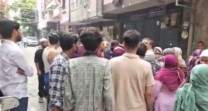 Delhi: 'Raped' minor girl dies after being stuffed in a bag | Delhi: 'Raped' minor girl dies after being stuffed in a bag Delhi: 'Raped' minor girl dies after being stuffed in a bag | Delhi: 'Raped' minor girl dies after being stuffed in a bag