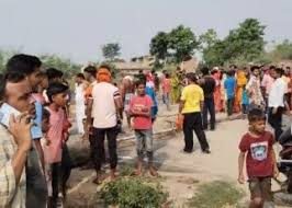 Woman, toddler killed in accident in Jharkhand’s Giridih, locals block road in protest | Woman, toddler killed in accident in Jharkhand’s Giridih, locals block road in protest