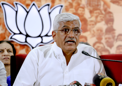 Union Minister questions Keeladi excavation findings, seeks more scientific validation | Union Minister questions Keeladi excavation findings, seeks more scientific validation Union Minister questions Keeladi excavation findings, seeks more scientific validation | Union Minister questions Keeladi excavation findings, seeks more scientific validation