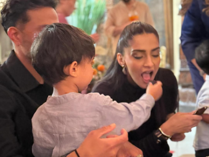 Anand Ahuja expresses love for ‘baby’ Sonam Kapoor in sweet moment with son Vayu | Anand Ahuja expresses love for ‘baby’ Sonam Kapoor in sweet moment with son Vayu Anand Ahuja expresses love for ‘baby’ Sonam Kapoor in sweet moment with son Vayu | Anand Ahuja expresses love for ‘baby’ Sonam Kapoor in sweet moment with son Vayu