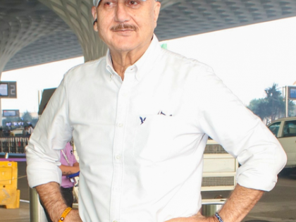 Anupam Kher talks about magic of Kishore Kumar’s song during monsoon | Anupam Kher talks about magic of Kishore Kumar’s song during monsoon Anupam Kher talks about magic of Kishore Kumar’s song during monsoon | Anupam Kher talks about magic of Kishore Kumar’s song during monsoon
