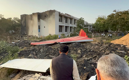 Netanyahu to Carney: World leaders express shock and grief over Air India plane crash | Netanyahu to Carney: World leaders express shock and grief over Air India plane crash Netanyahu to Carney: World leaders express shock and grief over Air India plane crash | Netanyahu to Carney: World leaders express shock and grief over Air India plane crash