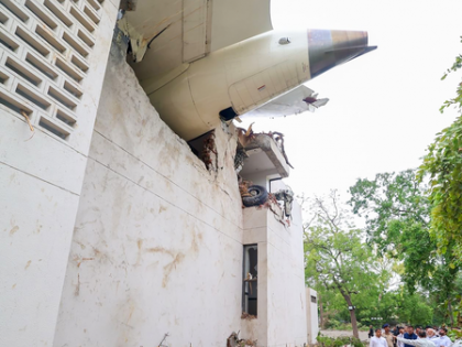 Pilots urge Centre to induct more experts for probe into Air India Boeing crash | Pilots urge Centre to induct more experts for probe into Air India Boeing crash Pilots urge Centre to induct more experts for probe into Air India Boeing crash | Pilots urge Centre to induct more experts for probe into Air India Boeing crash