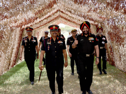 Sri Lanka Army Commander visits Jaipur, holds talks with South Western Command officials | Sri Lanka Army Commander visits Jaipur, holds talks with South Western Command officials Sri Lanka Army Commander visits Jaipur, holds talks with South Western Command officials | Sri Lanka Army Commander visits Jaipur, holds talks with South Western Command officials