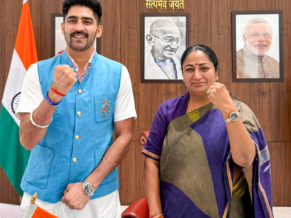 Delhi CM Rekha Gupta, boxer Vijender Singh discuss sports facilities | Delhi CM Rekha Gupta, boxer Vijender Singh discuss sports facilities Delhi CM Rekha Gupta, boxer Vijender Singh discuss sports facilities | Delhi CM Rekha Gupta, boxer Vijender Singh discuss sports facilities