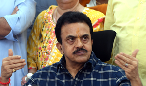 Uddhav will destroy Raj's MNS: Sanjay Nirupam on possible alliance between Thackeray cousins | Uddhav will destroy Raj's MNS: Sanjay Nirupam on possible alliance between Thackeray cousins Uddhav will destroy Raj's MNS: Sanjay Nirupam on possible alliance between Thackeray cousins | Uddhav will destroy Raj's MNS: Sanjay Nirupam on possible alliance between Thackeray cousins