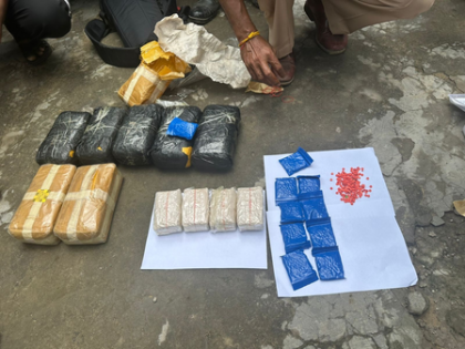 Drugs worth Rs 4 crore seized in Tripura, one held | Drugs worth Rs 4 crore seized in Tripura, one held Drugs worth Rs 4 crore seized in Tripura, one held | Drugs worth Rs 4 crore seized in Tripura, one held
