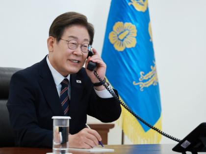 Lee calls on South Korea, Japan to join hands for future ahead of 60th anniversary of ties | Lee calls on South Korea, Japan to join hands for future ahead of 60th anniversary of ties Lee calls on South Korea, Japan to join hands for future ahead of 60th anniversary of ties | Lee calls on South Korea, Japan to join hands for future ahead of 60th anniversary of ties