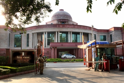 Karnataka urges MEA to expedite return of students stranded in Iran | Karnataka urges MEA to expedite return of students stranded in Iran Karnataka urges MEA to expedite return of students stranded in Iran | Karnataka urges MEA to expedite return of students stranded in Iran