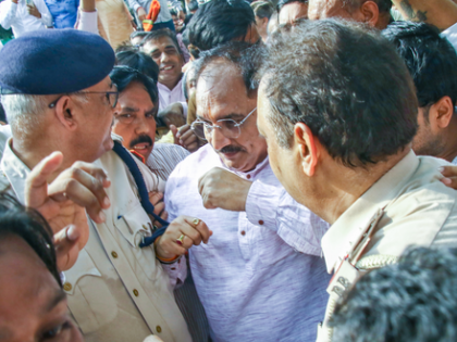 Delhi BJP chief detained during protest against vandalism at Tagore's ancestral house in B'desh | Delhi BJP chief detained during protest against vandalism at Tagore's ancestral house in B'desh Delhi BJP chief detained during protest against vandalism at Tagore's ancestral house in B'desh | Delhi BJP chief detained during protest against vandalism at Tagore's ancestral house in B'desh
