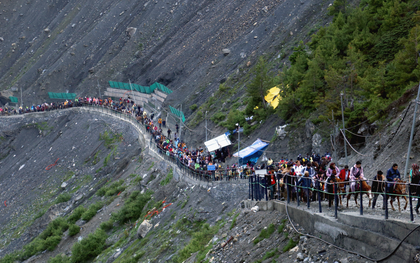 J&K declares all Amarnath Yatra routes as ‘no fly zones’ between July 1 and Aug 10 | J&K declares all Amarnath Yatra routes as ‘no fly zones’ between July 1 and Aug 10