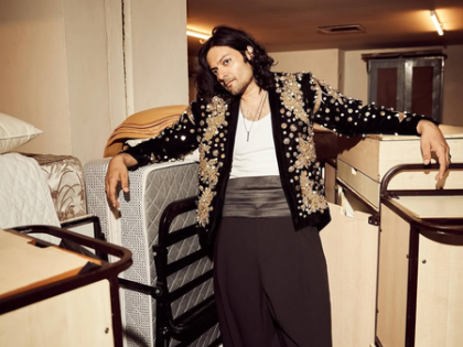 Ali Fazal remembers his late mother in a nostalgic post: 'had to say goodbye to 2 people' | Ali Fazal remembers his late mother in a nostalgic post: 'had to say goodbye to 2 people' Ali Fazal remembers his late mother in a nostalgic post: 'had to say goodbye to 2 people' | Ali Fazal remembers his late mother in a nostalgic post: 'had to say goodbye to 2 people'