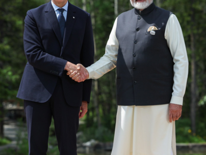Canadian PM Mark Carney welcomes PM Narendra Modi for G7 summit | Canadian PM Mark Carney welcomes PM Narendra Modi for G7 summit Canadian PM Mark Carney welcomes PM Narendra Modi for G7 summit | Canadian PM Mark Carney welcomes PM Narendra Modi for G7 summit