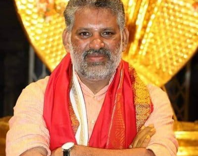 Andhra liquor scam: YSRCP leader Bhaskar Reddy arrested at Bengaluru airport | Andhra liquor scam: YSRCP leader Bhaskar Reddy arrested at Bengaluru airport Andhra liquor scam: YSRCP leader Bhaskar Reddy arrested at Bengaluru airport | Andhra liquor scam: YSRCP leader Bhaskar Reddy arrested at Bengaluru airport