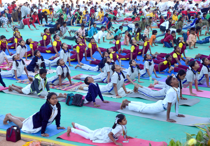 Over 20 lakh to perform yoga in Haryana on June 21 | Over 20 lakh to perform yoga in Haryana on June 21 Over 20 lakh to perform yoga in Haryana on June 21 | Over 20 lakh to perform yoga in Haryana on June 21