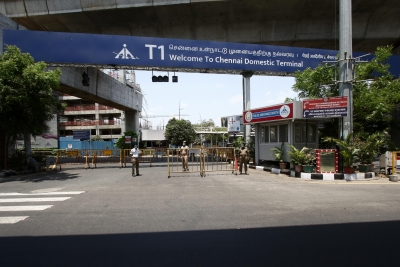 Chennai Police intensify hunt near airport for laser light offenders targeting flights | Chennai Police intensify hunt near airport for laser light offenders targeting flights Chennai Police intensify hunt near airport for laser light offenders targeting flights | Chennai Police intensify hunt near airport for laser light offenders targeting flights