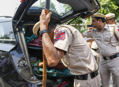 Pickpockets steal phone, create fake UPI ID to siphon off Rs 7.2 lakh for pilgrimage; nabbed by Delhi Police | Pickpockets steal phone, create fake UPI ID to siphon off Rs 7.2 lakh for pilgrimage; nabbed by Delhi Police Pickpockets steal phone, create fake UPI ID to siphon off Rs 7.2 lakh for pilgrimage; nabbed by Delhi Police | Pickpockets steal phone, create fake UPI ID to siphon off Rs 7.2 lakh for pilgrimage; nabbed by Delhi Police