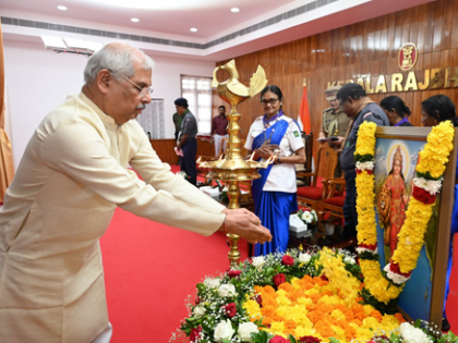 Kerala Education Minister walks out of Raj Bhavan over RSS-style Bharat Mata image | Kerala Education Minister walks out of Raj Bhavan over RSS-style Bharat Mata image Kerala Education Minister walks out of Raj Bhavan over RSS-style Bharat Mata image | Kerala Education Minister walks out of Raj Bhavan over RSS-style Bharat Mata image