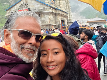 Milind Soman enjoys the beautiful journey to Kedarnath with wife Ankita Konwar | Milind Soman enjoys the beautiful journey to Kedarnath with wife Ankita Konwar Milind Soman enjoys the beautiful journey to Kedarnath with wife Ankita Konwar | Milind Soman enjoys the beautiful journey to Kedarnath with wife Ankita Konwar