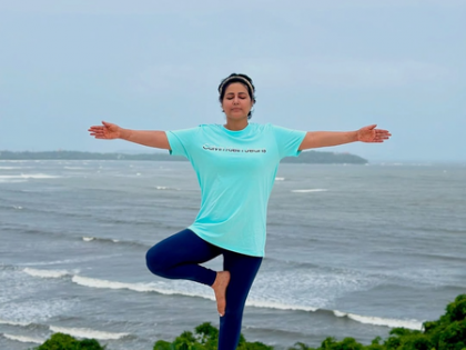 Hina Khan does Yoga with a ‘perfect view’ | Hina Khan does Yoga with a ‘perfect view’ Hina Khan does Yoga with a ‘perfect view’ | Hina Khan does Yoga with a ‘perfect view’