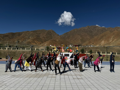 Kailash Manasarovar Yatra pilgrims celebrate International Day of Yoga in Tibet | Kailash Manasarovar Yatra pilgrims celebrate International Day of Yoga in Tibet Kailash Manasarovar Yatra pilgrims celebrate International Day of Yoga in Tibet | Kailash Manasarovar Yatra pilgrims celebrate International Day of Yoga in Tibet
