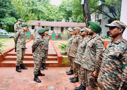 Top Army officer reviews troops' combat training in Tripura | Top Army officer reviews troops' combat training in Tripura Top Army officer reviews troops' combat training in Tripura | Top Army officer reviews troops' combat training in Tripura