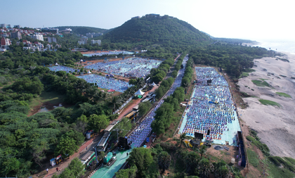 PM Modi compliments people of Andhra Pradesh for record-breaking Yogandhra | PM Modi compliments people of Andhra Pradesh for record-breaking Yogandhra PM Modi compliments people of Andhra Pradesh for record-breaking Yogandhra | PM Modi compliments people of Andhra Pradesh for record-breaking Yogandhra