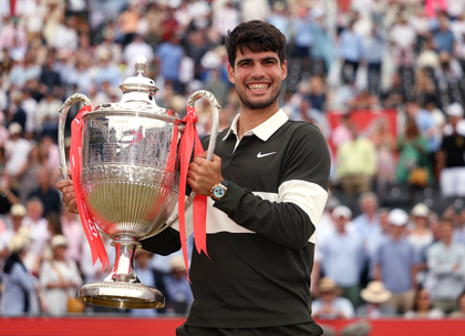 Carlos Alcaraz clinches second Queen’s Club title in thrilling final | Carlos Alcaraz clinches second Queen’s Club title in thrilling final Carlos Alcaraz clinches second Queen’s Club title in thrilling final | Carlos Alcaraz clinches second Queen’s Club title in thrilling final