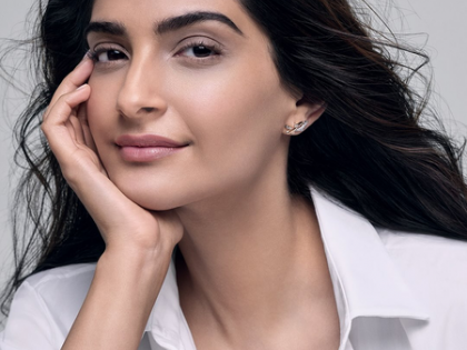 Sonam Kapoor donates 12 inches of her hair to charity | Sonam Kapoor donates 12 inches of her hair to charity