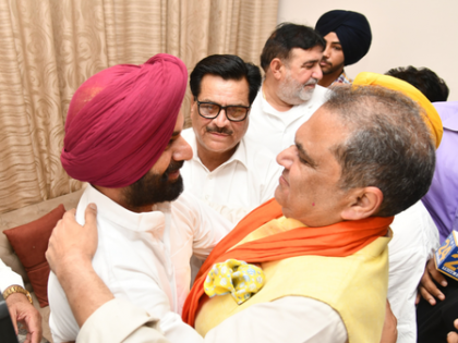 AAP celebrates victories in by-elections in Punjab, Gujarat | AAP celebrates victories in by-elections in Punjab, Gujarat AAP celebrates victories in by-elections in Punjab, Gujarat | AAP celebrates victories in by-elections in Punjab, Gujarat