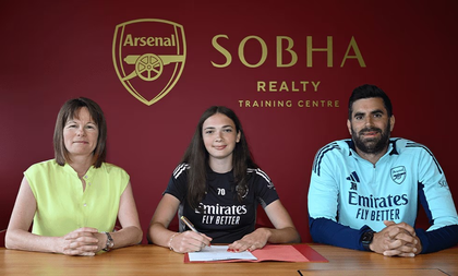Cecily Wellesley-Smith signs first pro contract with Arsenal | Cecily Wellesley-Smith signs first pro contract with Arsenal Cecily Wellesley-Smith signs first pro contract with Arsenal | Cecily Wellesley-Smith signs first pro contract with Arsenal