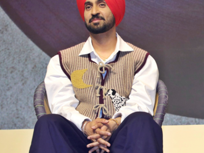 Diljit Dosanjh’s clip showing him speaking fluent English adds fuel to ‘Sardaar Ji 3’ controversy | Diljit Dosanjh’s clip showing him speaking fluent English adds fuel to ‘Sardaar Ji 3’ controversy Diljit Dosanjh’s clip showing him speaking fluent English adds fuel to ‘Sardaar Ji 3’ controversy | Diljit Dosanjh’s clip showing him speaking fluent English adds fuel to ‘Sardaar Ji 3’ controversy