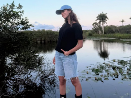 It's 'Annie vs the wild' for Ananya Panday in Miami | It's 'Annie vs the wild' for Ananya Panday in Miami It's 'Annie vs the wild' for Ananya Panday in Miami | It's 'Annie vs the wild' for Ananya Panday in Miami