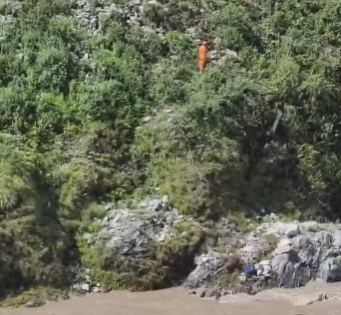 One dead, 10 missing as bus plunges into river in Uttarakhand | One dead, 10 missing as bus plunges into river in Uttarakhand One dead, 10 missing as bus plunges into river in Uttarakhand | One dead, 10 missing as bus plunges into river in Uttarakhand