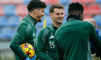 Tom Heaton extends Man Utd stay till 2026 | Tom Heaton extends Man Utd stay till 2026 Tom Heaton extends Man Utd stay till 2026 | Tom Heaton extends Man Utd stay till 2026