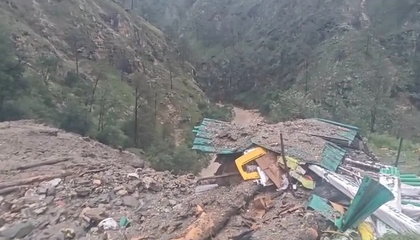 Uttarkashi cloudburst: 8-9 labourers missing; rescue ops underway | Uttarkashi cloudburst: 8-9 labourers missing; rescue ops underway Uttarkashi cloudburst: 8-9 labourers missing; rescue ops underway | Uttarkashi cloudburst: 8-9 labourers missing; rescue ops underway
