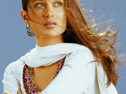 Kareena Kapoor celebrates 25 years in Bollywood, revisits special moments from ‘Refugee’ | Kareena Kapoor celebrates 25 years in Bollywood, revisits special moments from ‘Refugee’ Kareena Kapoor celebrates 25 years in Bollywood, revisits special moments from ‘Refugee’ | Kareena Kapoor celebrates 25 years in Bollywood, revisits special moments from ‘Refugee’
