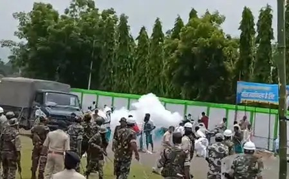 Clashes erupt between villagers and police on ‘Hool Diwas’ in Jharkhand, several injured | Clashes erupt between villagers and police on ‘Hool Diwas’ in Jharkhand, several injured Clashes erupt between villagers and police on ‘Hool Diwas’ in Jharkhand, several injured | Clashes erupt between villagers and police on ‘Hool Diwas’ in Jharkhand, several injured