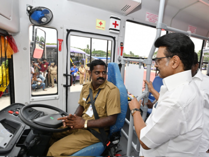 Chennai rolls out first fleet of 120 electric buses, MK Stalin flags off initiative | Chennai rolls out first fleet of 120 electric buses, MK Stalin flags off initiative Chennai rolls out first fleet of 120 electric buses, MK Stalin flags off initiative | Chennai rolls out first fleet of 120 electric buses, MK Stalin flags off initiative