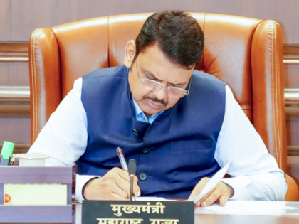 CM Fadnavis orders probe into tender process involving Shiv Sena Minister’s son | CM Fadnavis orders probe into tender process involving Shiv Sena Minister’s son