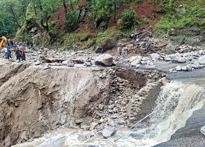 Himachal battles monsoon fury: 1 dead, several missing in Mandi after cloudbursts and landslides | Himachal battles monsoon fury: 1 dead, several missing in Mandi after cloudbursts and landslides